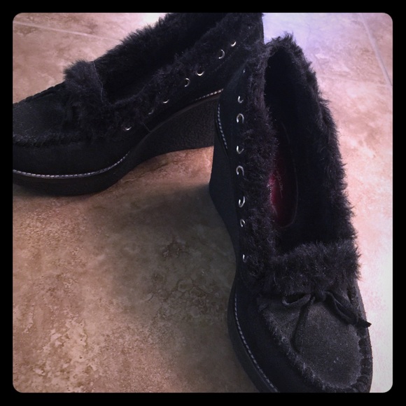 Furry boot platform wedge