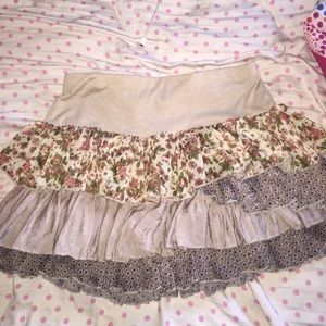 multipatterned creme/floral ruffle skirt