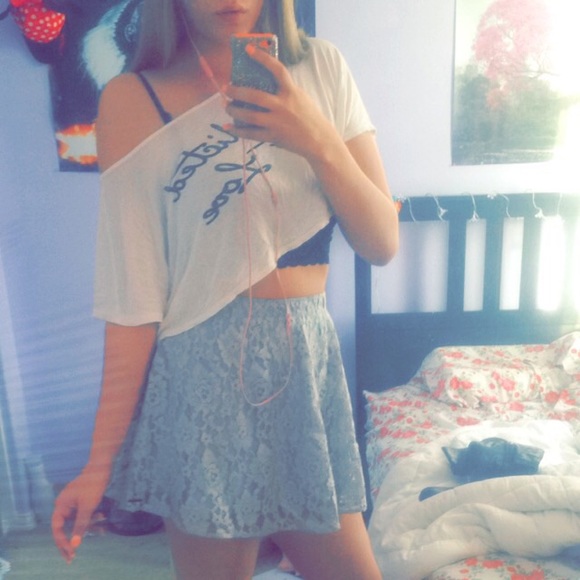 Meet your seller! - Picture 2 of 4