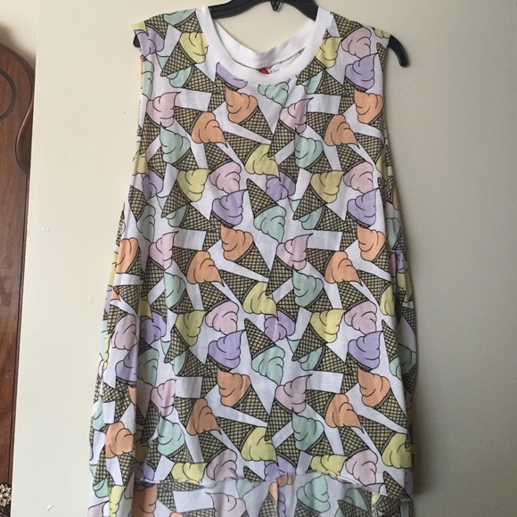Cute ice cream logo top!