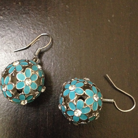 Accessories - Beautiful earrings