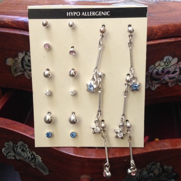 9 pairs of earring