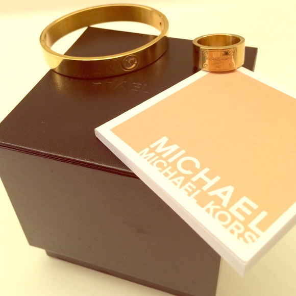 MK BANGLE & RING