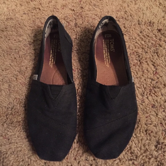 Toms