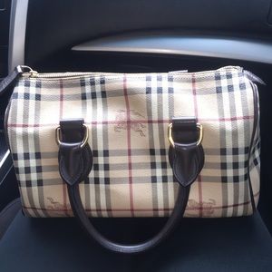 100% authentic burberry SOLD