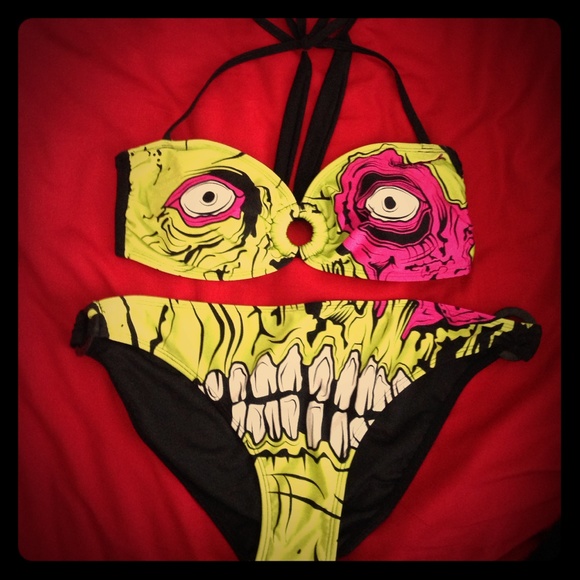 Bathing suit 2 piece