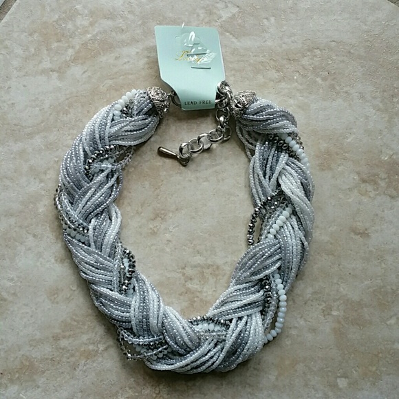 Jewelry - Braided necklace