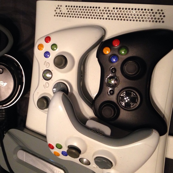 Xbox 360 bundle - Picture 4 of 5