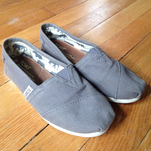 Grey TOMS!