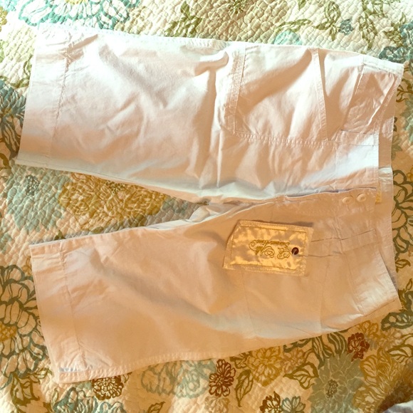 NWT White Capri Pants