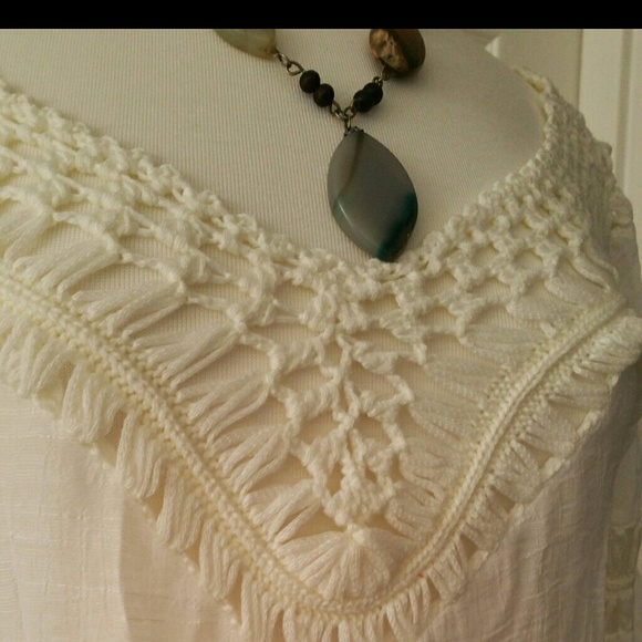 Cream crocheted tunic blouse - Picture 2 of 2