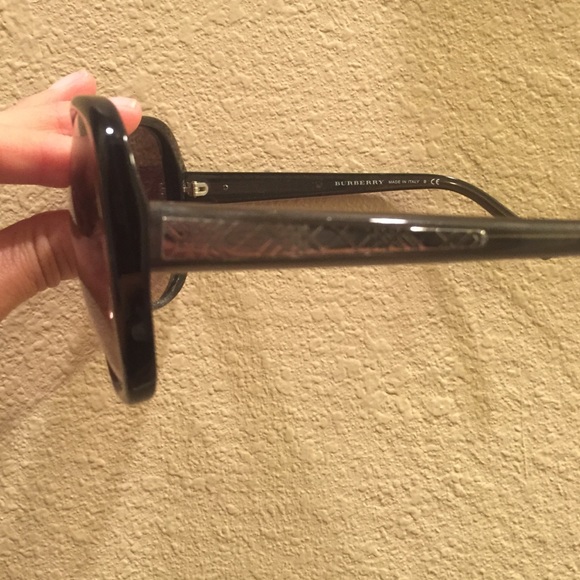 Burberry sunglasses