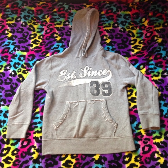 Sweatshirt