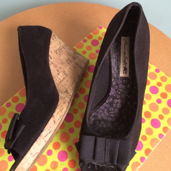 Black suede wedge peep toes with bow - Picture 3 of 3