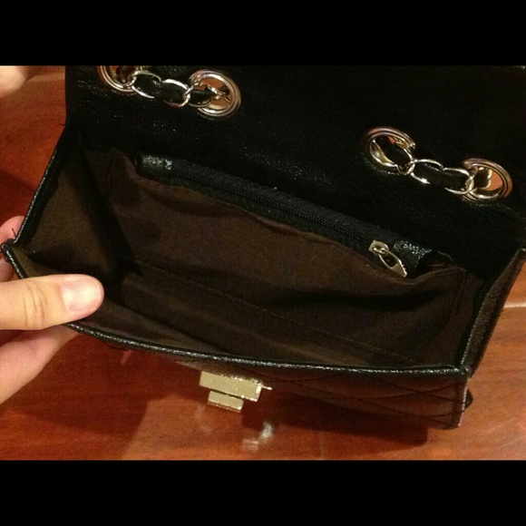 New Black cross-body bag - Picture 3 of 3