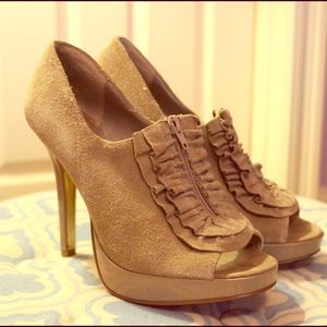 Steve Madden Suede Heel