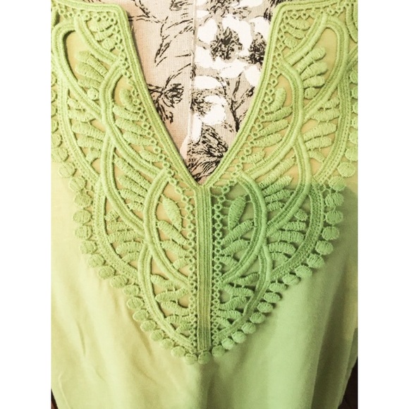 OVERSIZED TOP💥newlisting💥5-15-15 - Picture 2 of 3