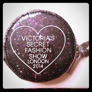 Victoria's Secret accessorie