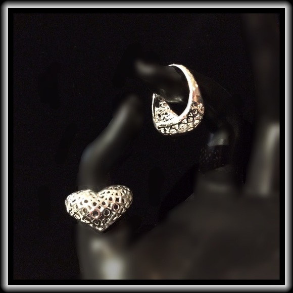 STERLING SILVER HEART RING               🎉HP🎉 - Picture 4 of 6