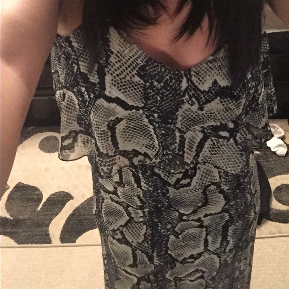 ️BRAND NEW! Snake design tight maxi w/ flowy top - Picture 3 of 4