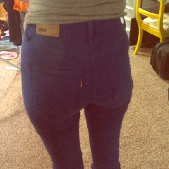 Cobalt blue Levi's skinny jeans