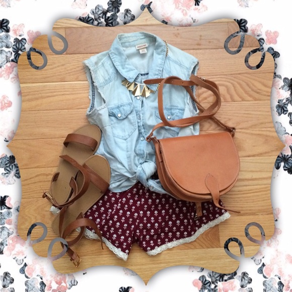 Handbags - Light Brown Purse