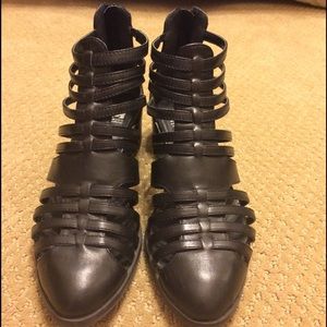 Cutout ankle boot