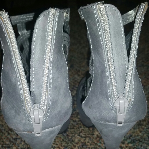 Gray high heels size 7