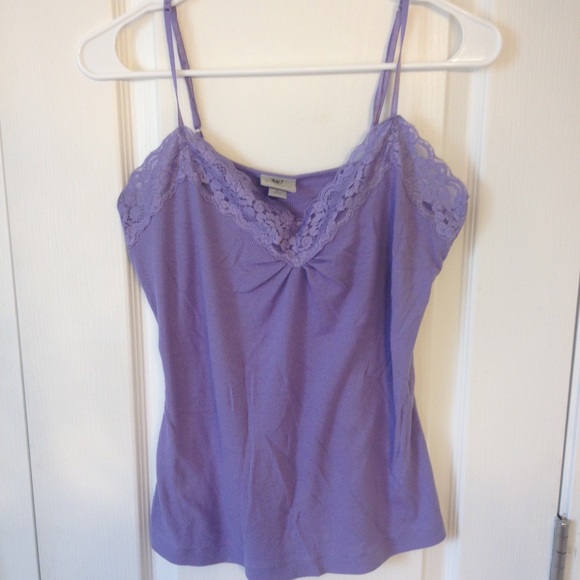 Worthington purple lace trimmed tank