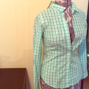 Forever 21 White and Jade button up top