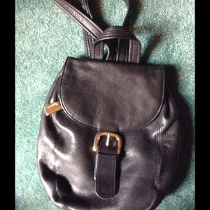 VINTAGE TIGNANELLO BLACK LEATHER BACKPACK