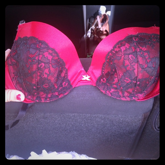 Sexy red lace bra