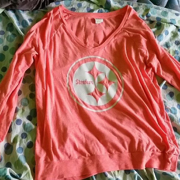 Pink Steelers shirt.