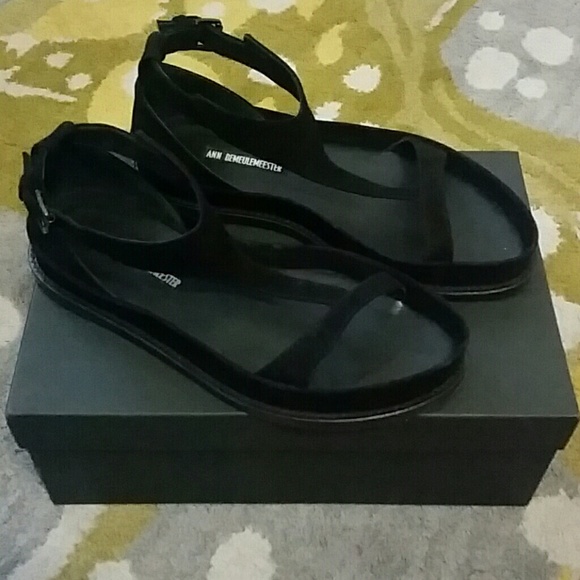 Ann Demeulemeester leather t-strap sandal - Picture 2 of 3