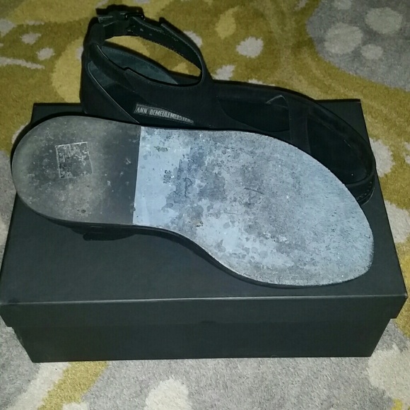 Ann Demeulemeester leather t-strap sandal - Picture 3 of 3
