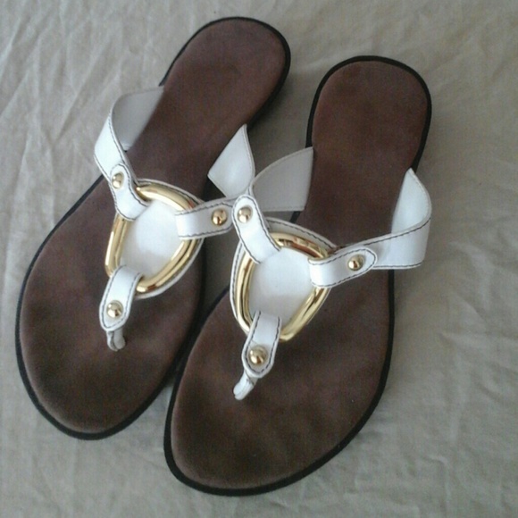 Nine west white gold strapy sun sandels