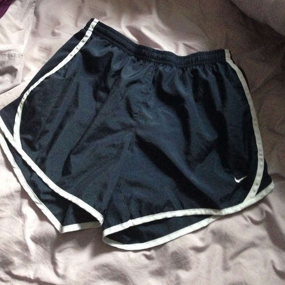 Kids xl Nike dri fit shorts