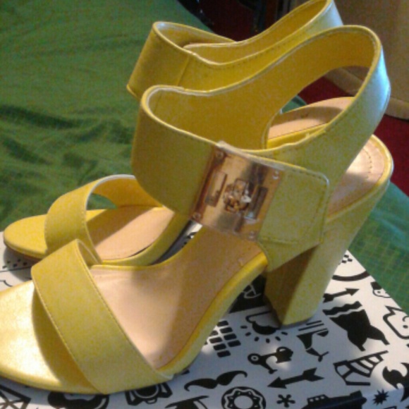 Yellow stacked heel sandals new