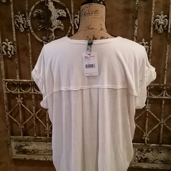 SOLD THRU MY DAUGHTER'S CLOSET - Picture 2 of 4