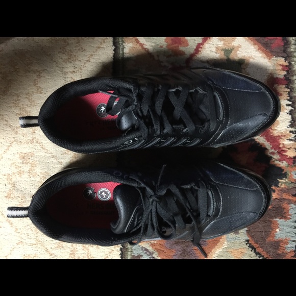 Black Skechers rev air