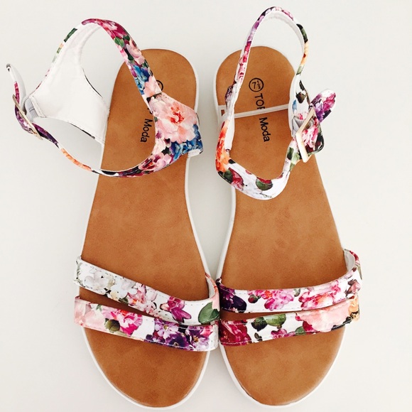 🔴SOLD🔴 floral print platform sandals