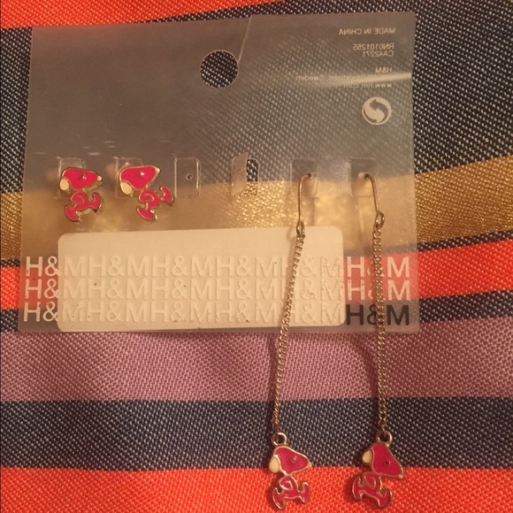 Adorable Snoopy Earrings