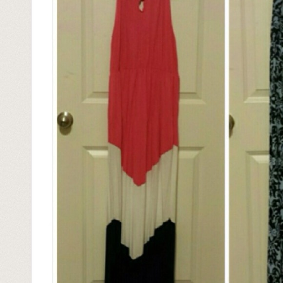 Maternity Maxi Dress 💙