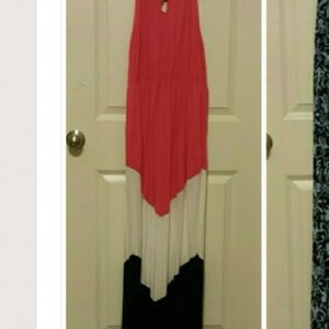 Maternity Maxi Dress 💙