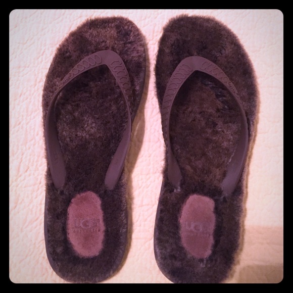 Brown Ugg Fluffie Flip Flops Size 8