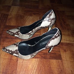 Zara court shoe size 39
