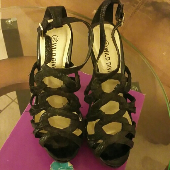 Heels - Picture 2 of 2