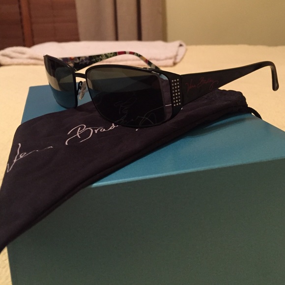 Vera Bradley Sunglasses w original drawstring bag