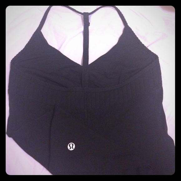 Black low cut lululemon tank