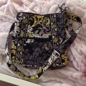 Vera Bradley 💚 open to offers..